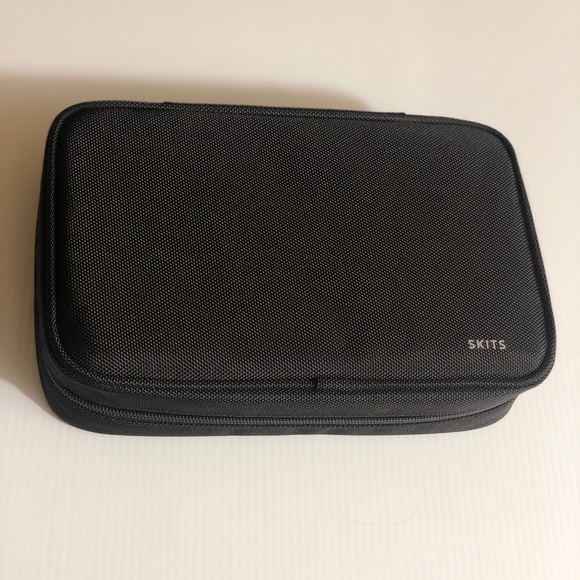 SKITS Geek Tech case Black - Picture 2 of 7